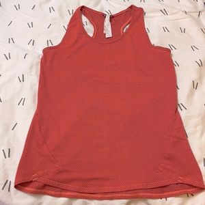 Oiselle flyout tank NWOT